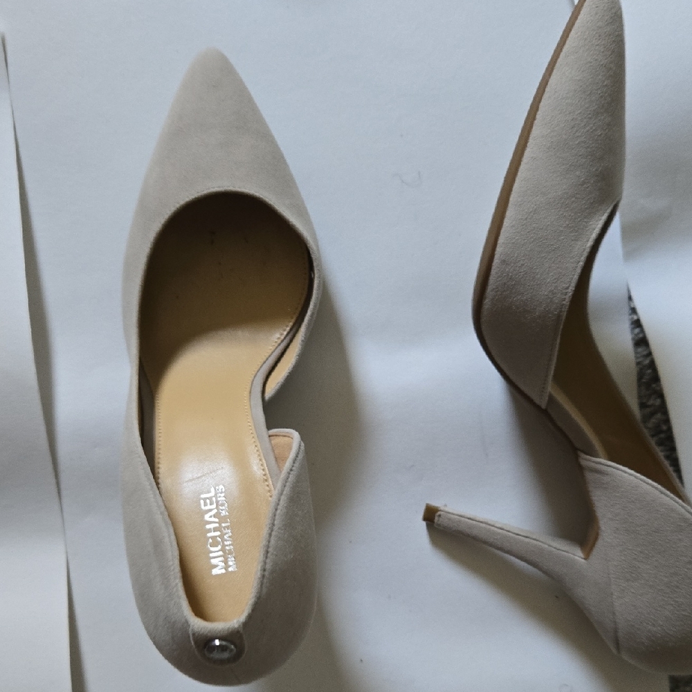 Michael Kors Tan Heels Classic Pointed-Toe Pumps